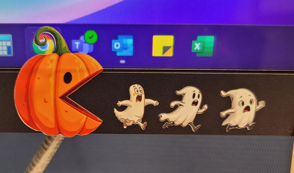 Pumpkin Pac-Man Halloween Sticker: Funny Retro Gaming Decal